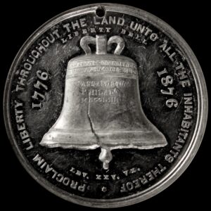 HK-26 1876 Centennial Liberty Bell Rounded 6 / Independence Hall SCD