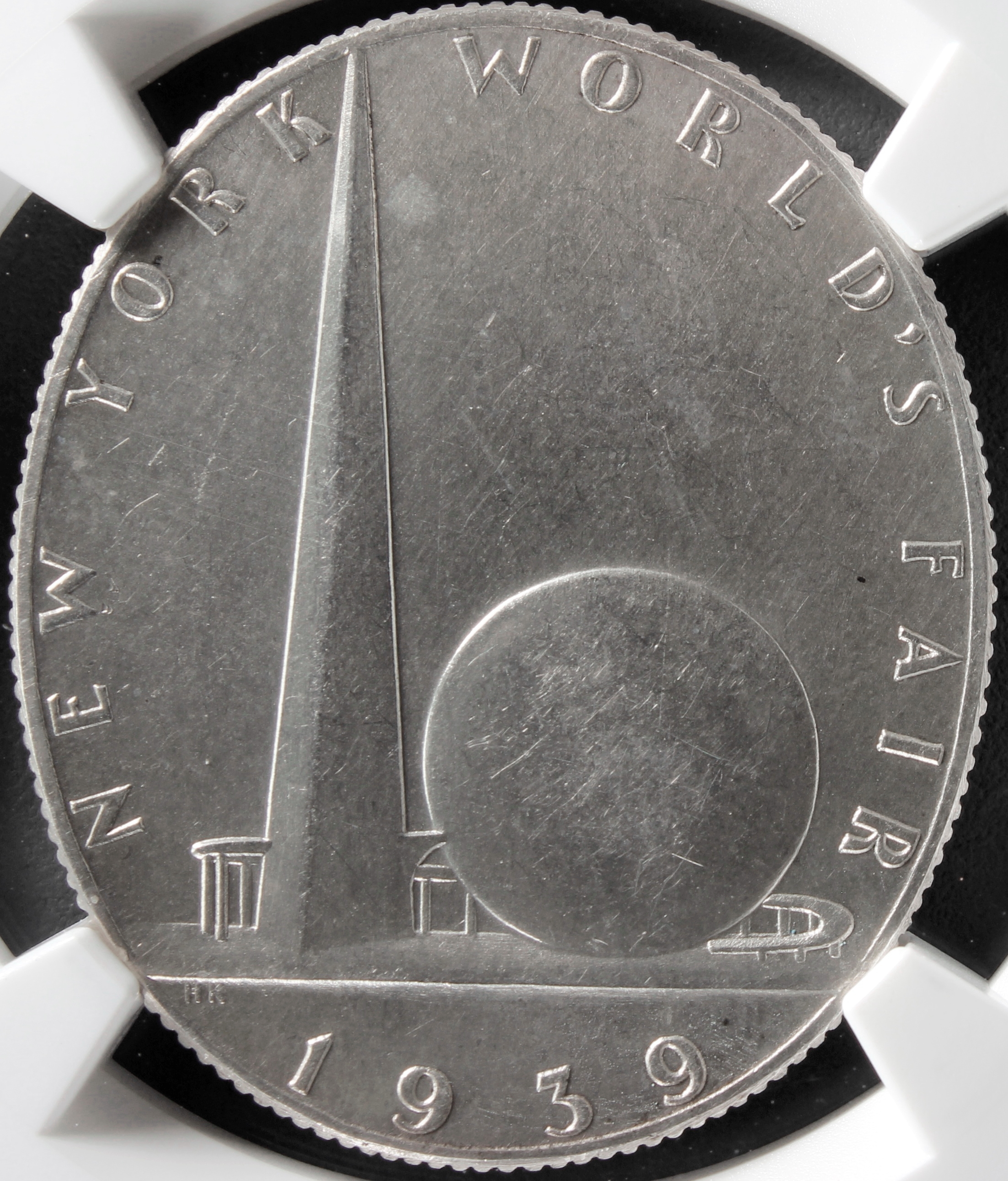 HK-491 1939-40 New York World’s Fair Exposition Elliptical Official SCD
